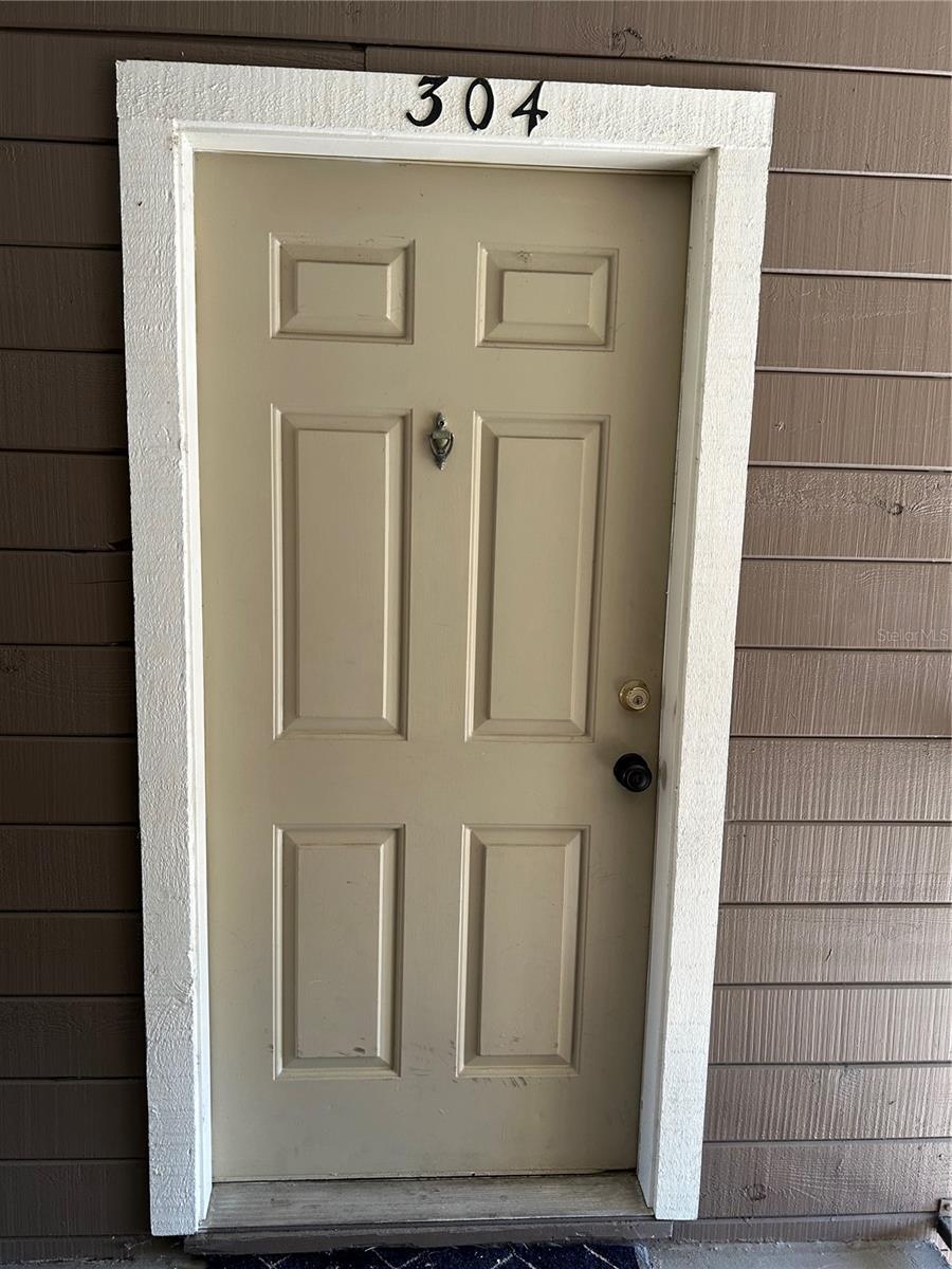 241 AFTON SQUARE 304