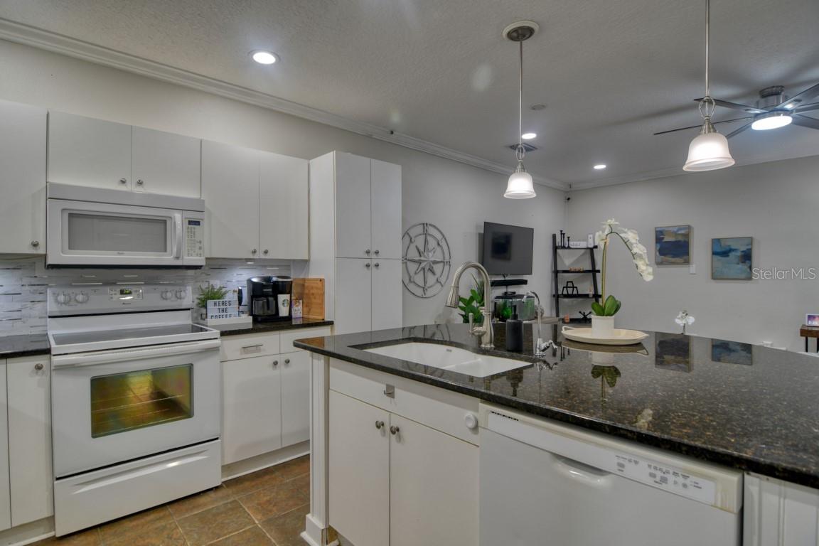 OAK VIEW PH III - Residential