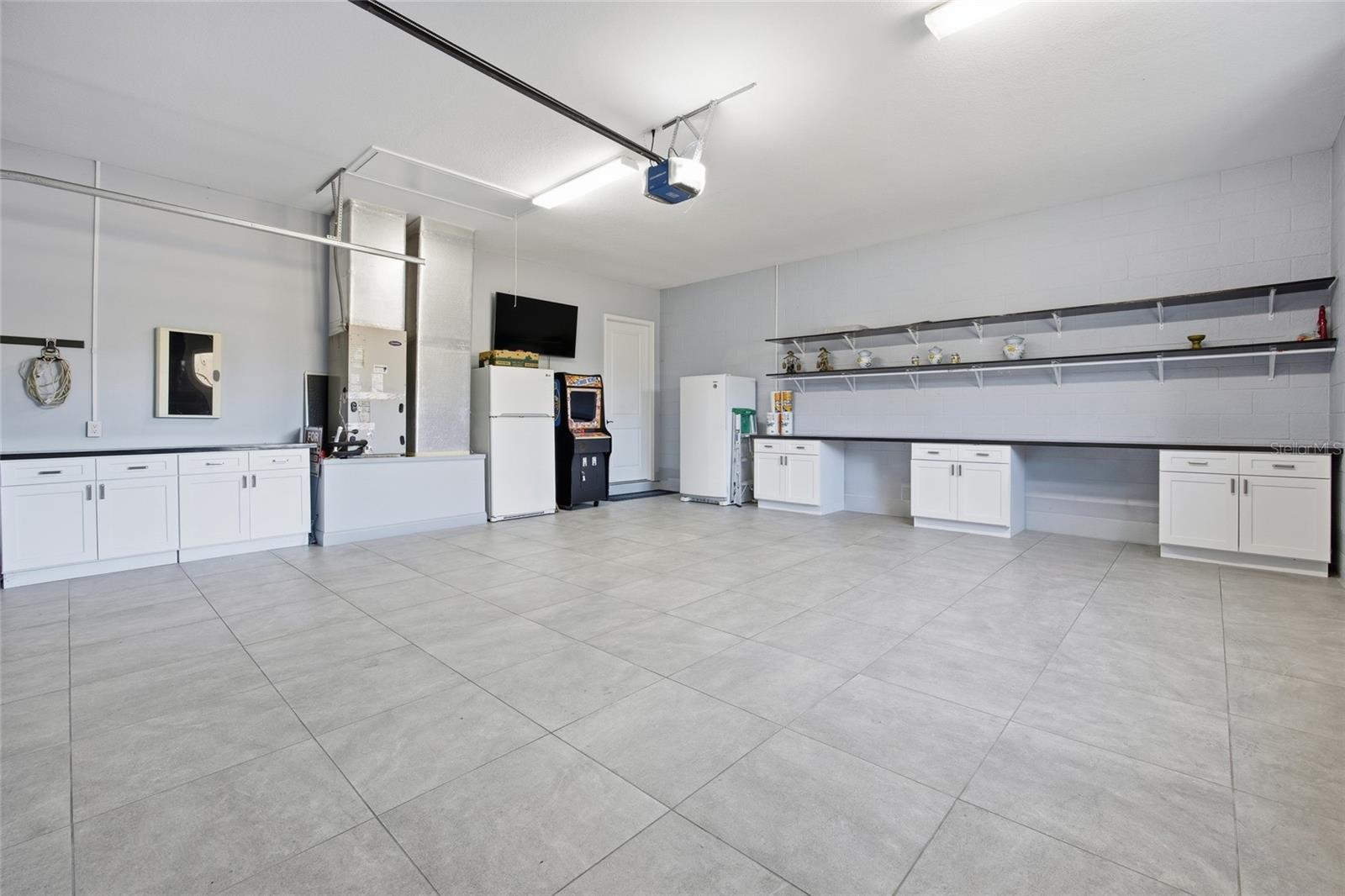 NO SUBDIVISION - Residential