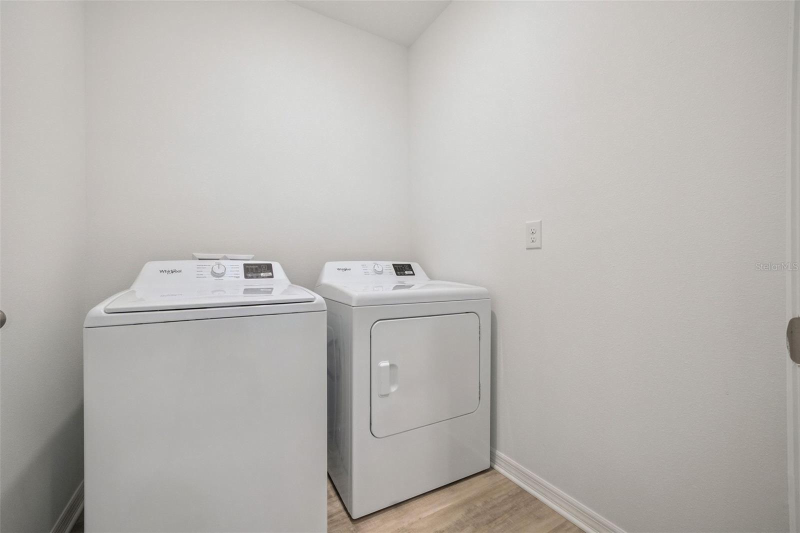 AVALON PK TAVARES PH 2 - Residential