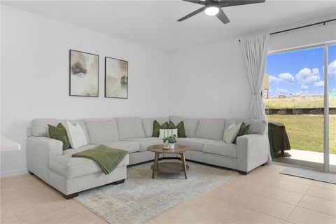 Tiny photo for 7771 Waterscape Dr, Groveland, FL 34736 (MLS # G5113920)