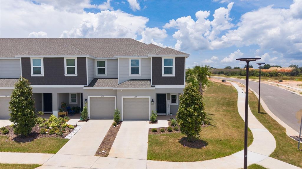 Photo of 7771 Waterscape Dr, Groveland, FL 34736 (MLS # G5113920)