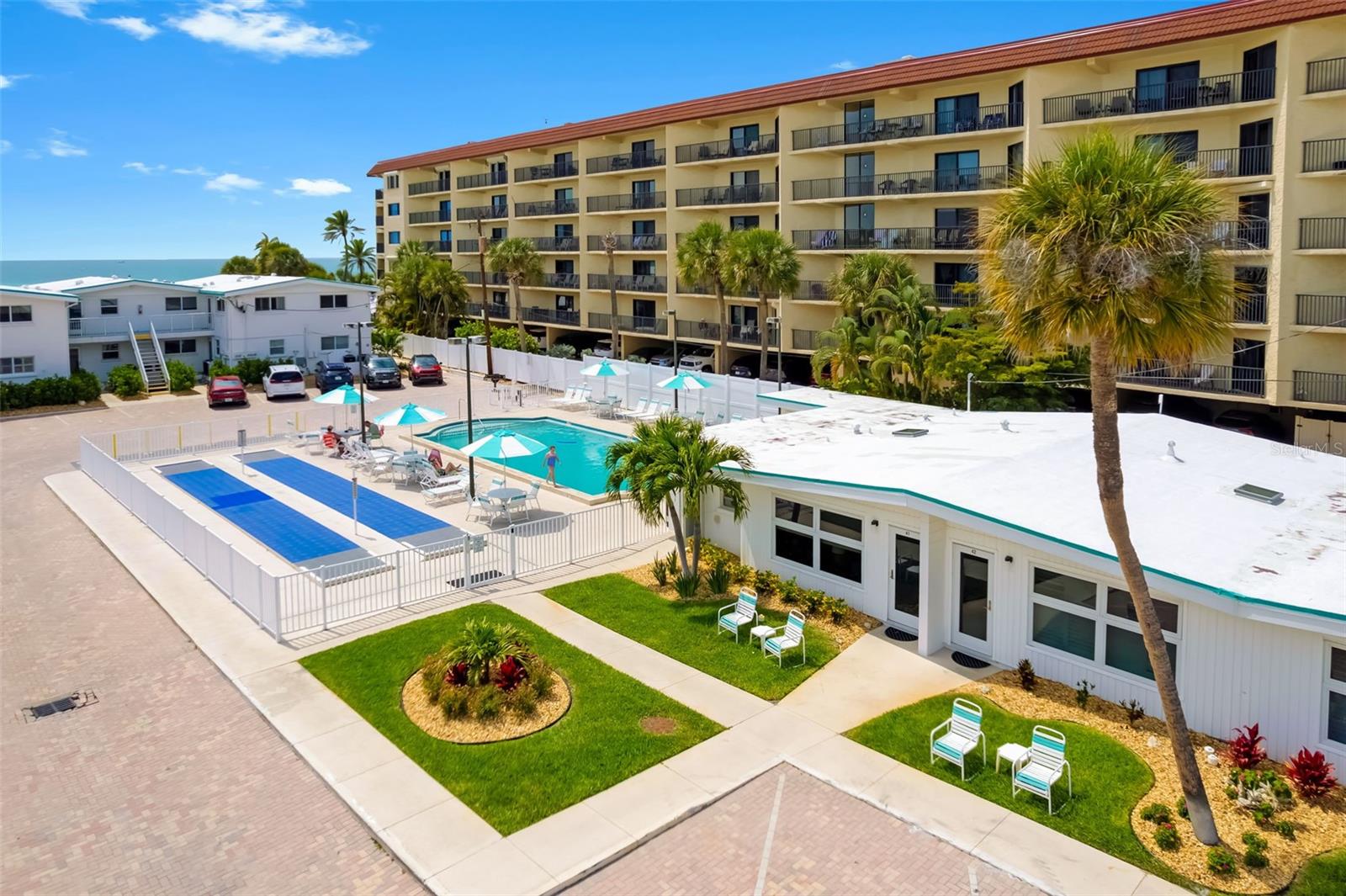 SIESTA ROYALE - Residential