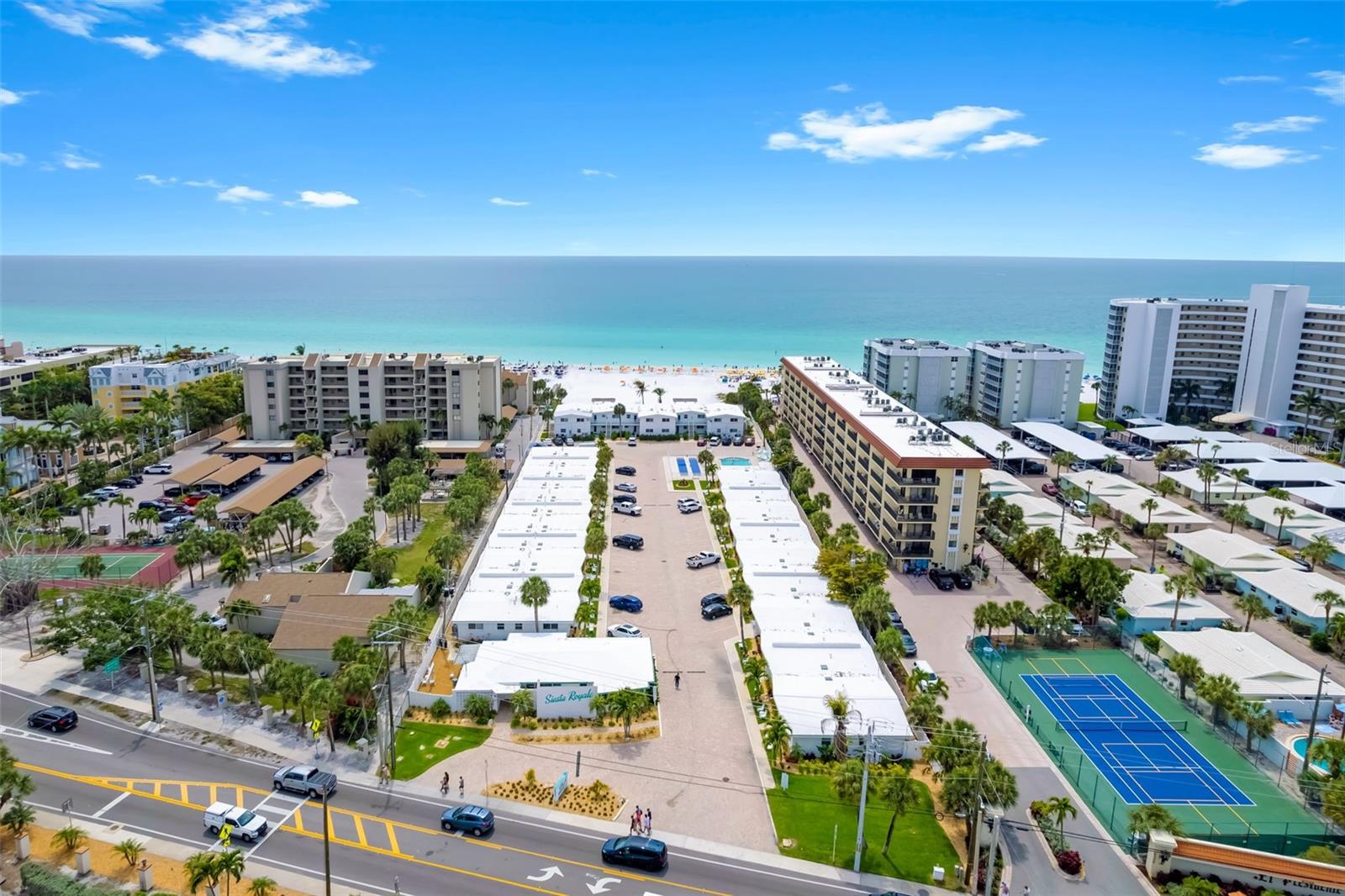 SIESTA ROYALE - Residential