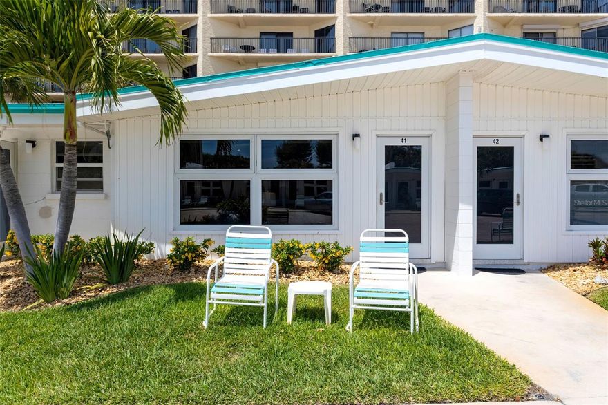 Siesta Royale is a Beachfront complex on Siesta Key located on the world famous Crescent Beach. This unit is Located right by the pool and close to the beach. This unit has been updated with High end laminant flooring throughout, new appiances, Granite counters and all new impact windows with beautiful finishing touches that makes you feel like you are really on vacation. Perfect for investment or full time use, Parking right outside unit, No stairs. This complex is close to many retaurants, boating, parasailng and shopping. This unit has a good rental histoy with steady rentals though out the year. Dont miss this one.