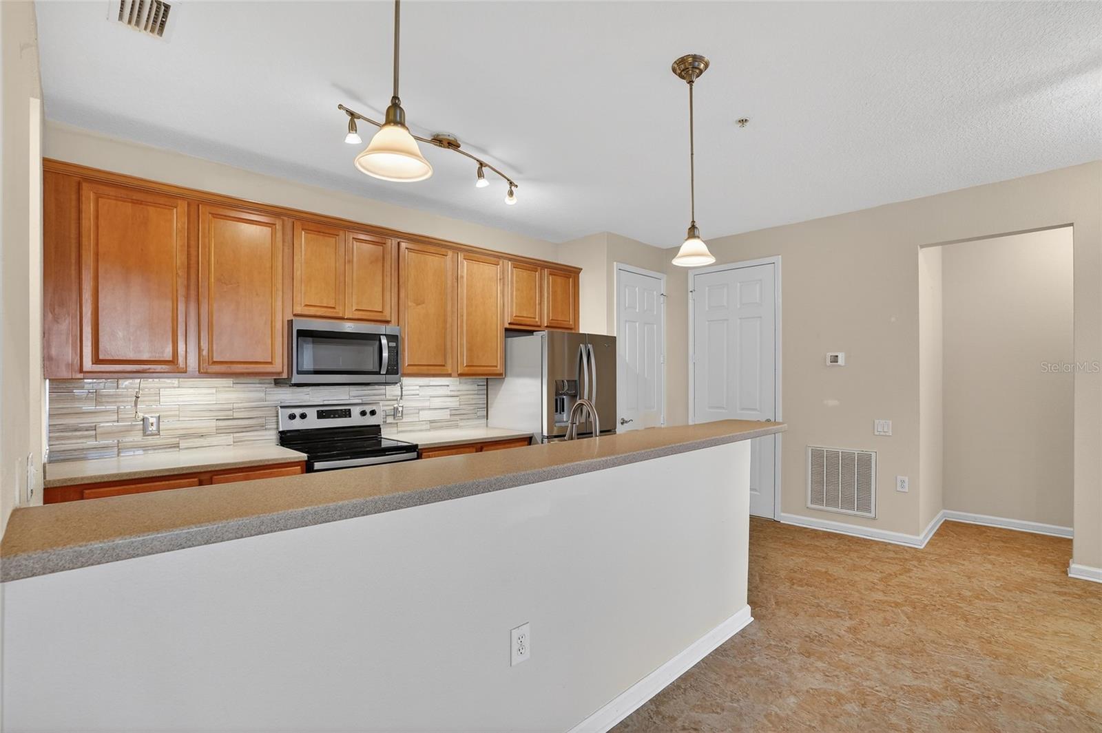 MONTEREY AT LAKE SEMINOLE CONDO - Residential