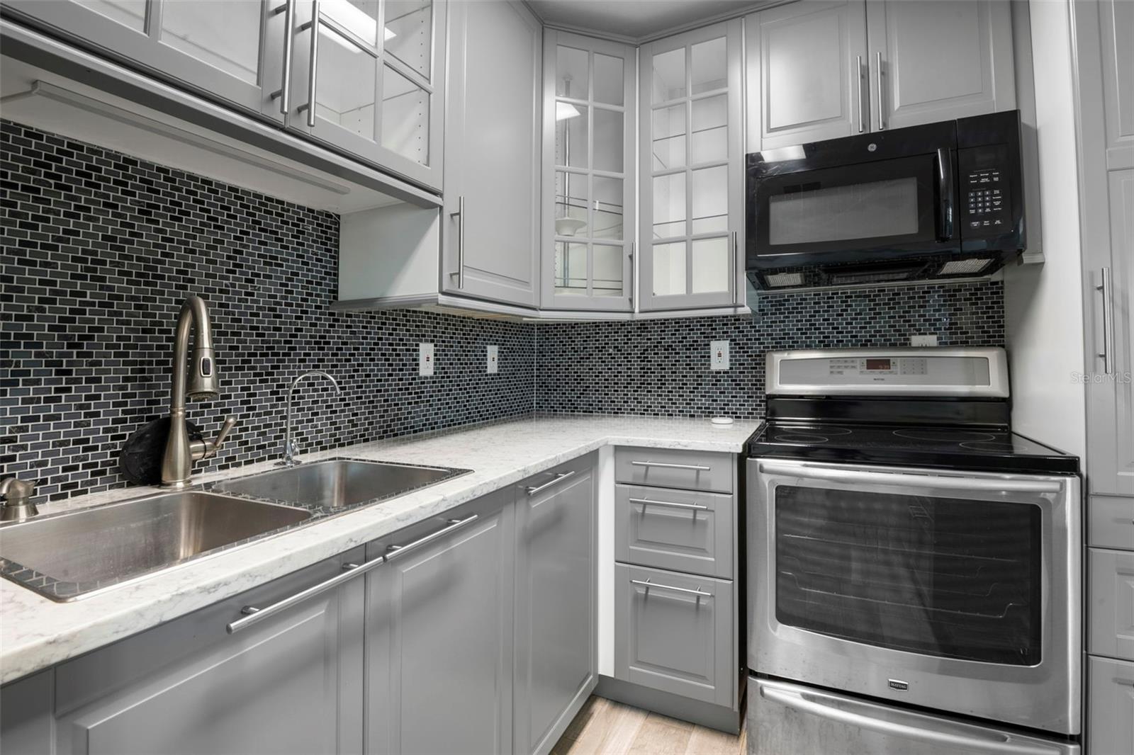 CAMBRIDGE M CONDO REV - Residential