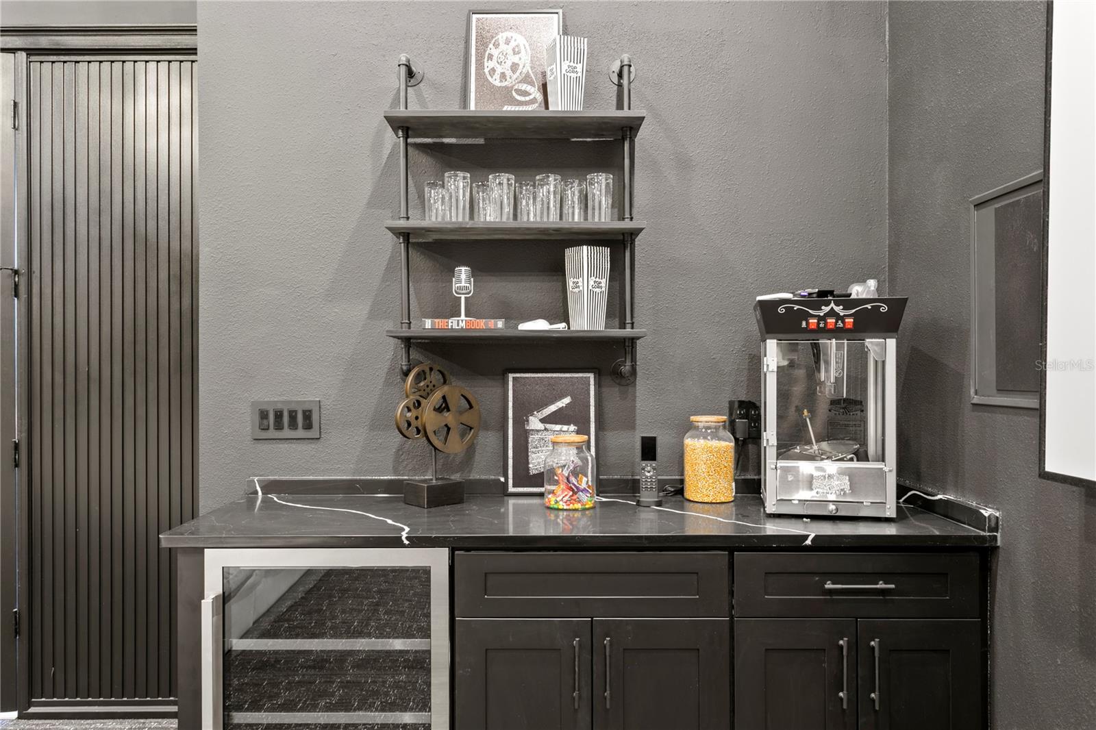 TAMPA PALMS 4A UNIT 1 - Residential