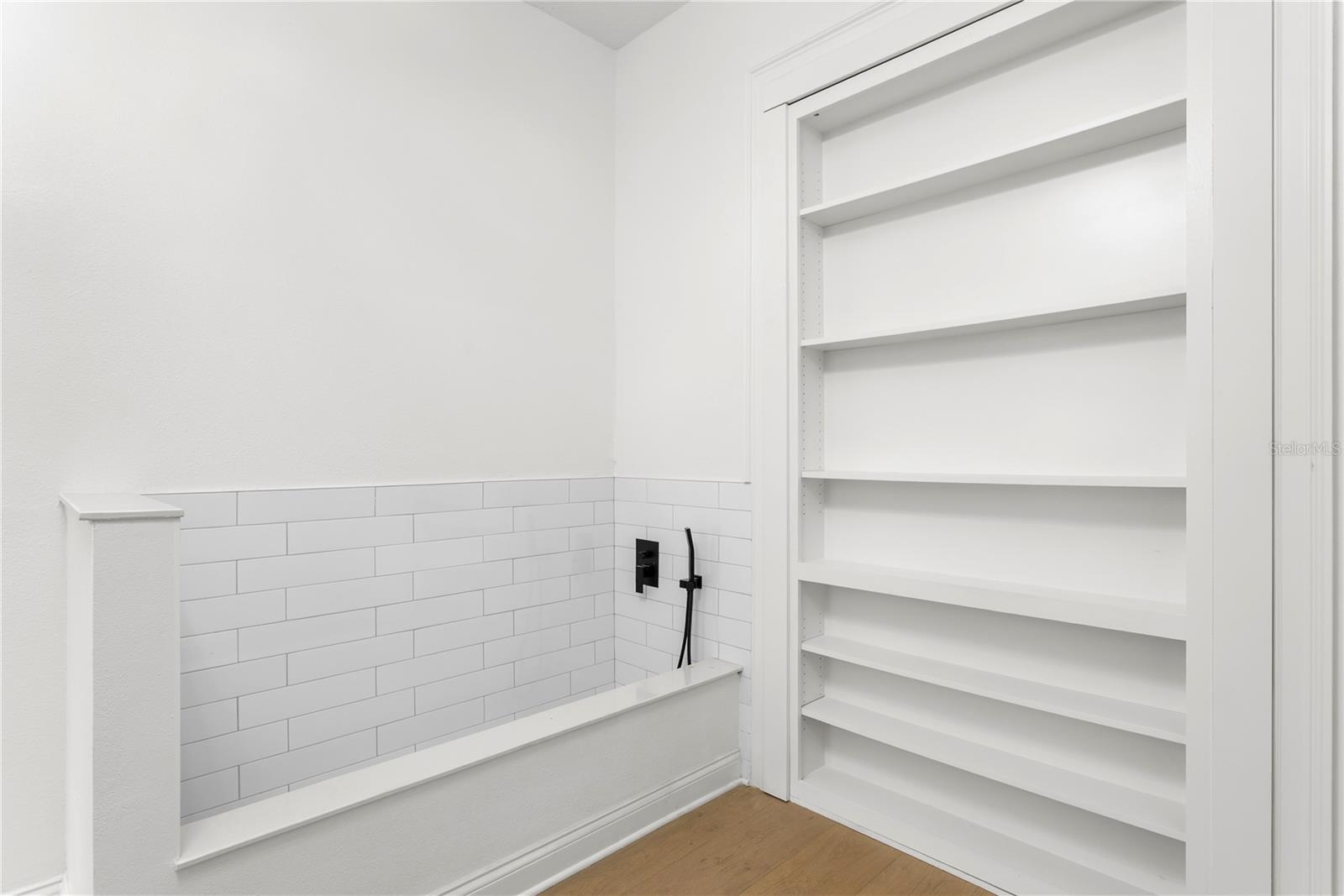 TAMPA PALMS 4A UNIT 1 - Residential