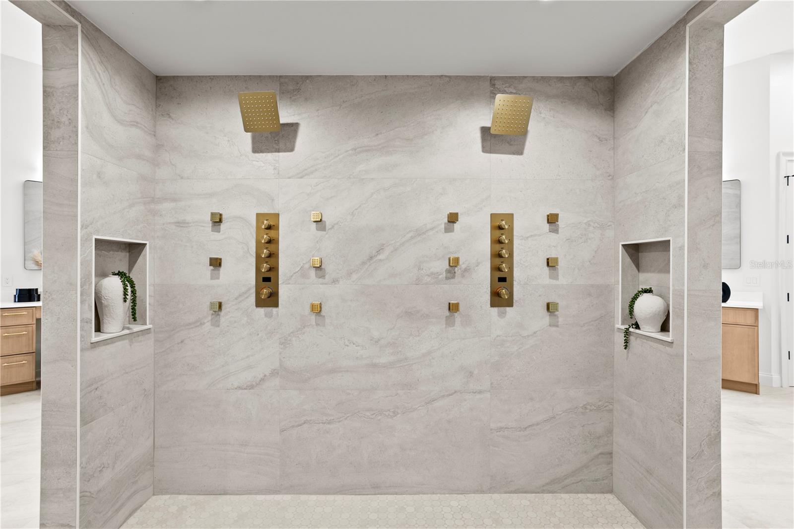 TAMPA PALMS 4A UNIT 1 - Residential