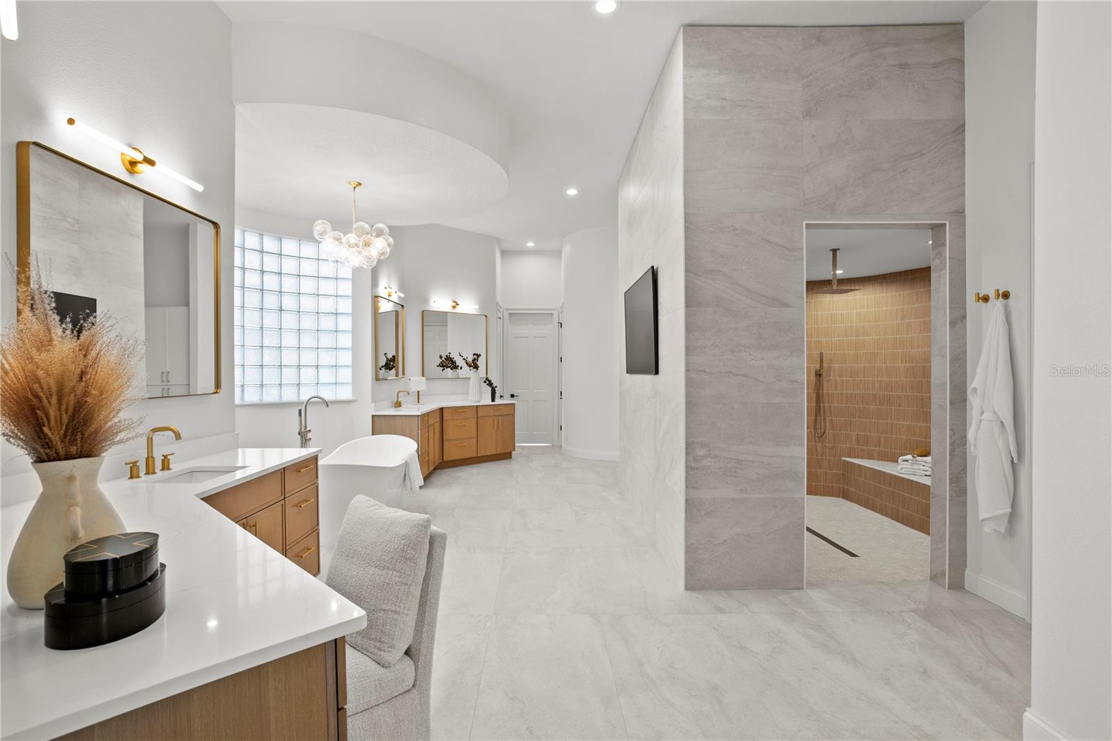 TAMPA PALMS 4A UNIT 1 - Residential