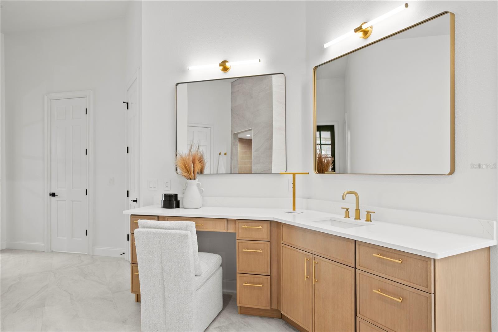 TAMPA PALMS 4A UNIT 1 - Residential