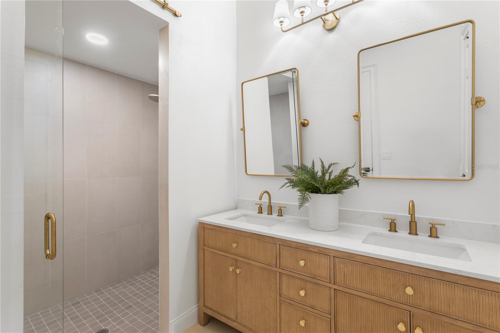 TAMPA PALMS 4A UNIT 1 - Residential