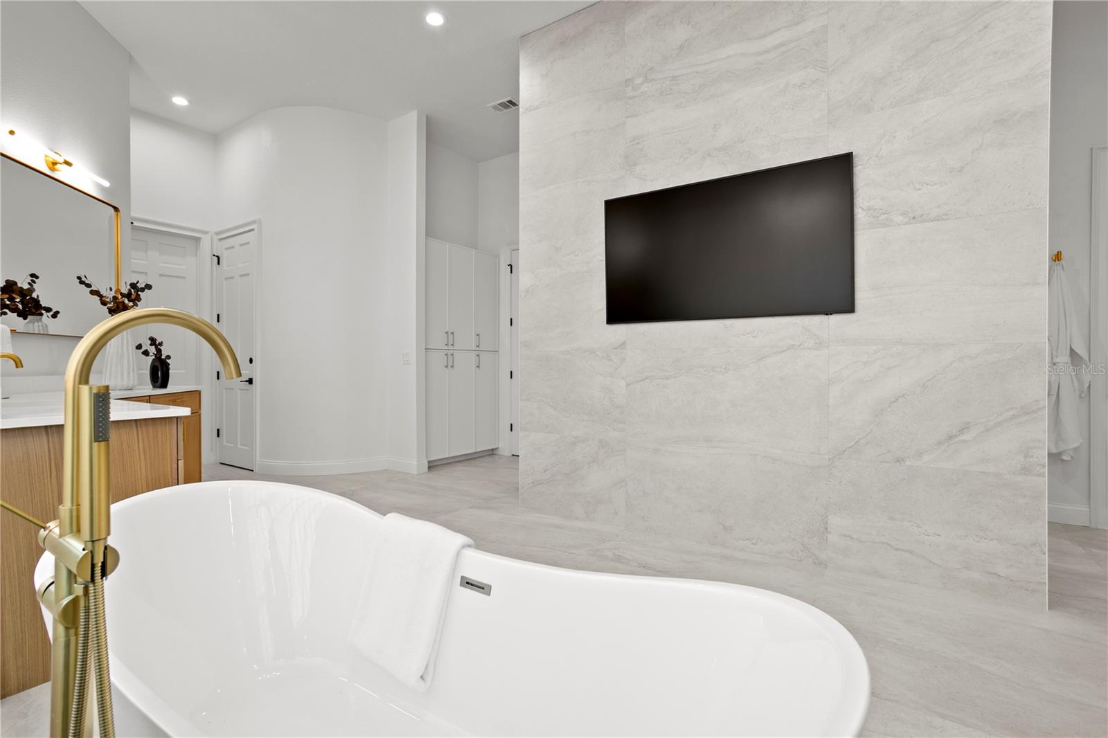 TAMPA PALMS 4A UNIT 1 - Residential