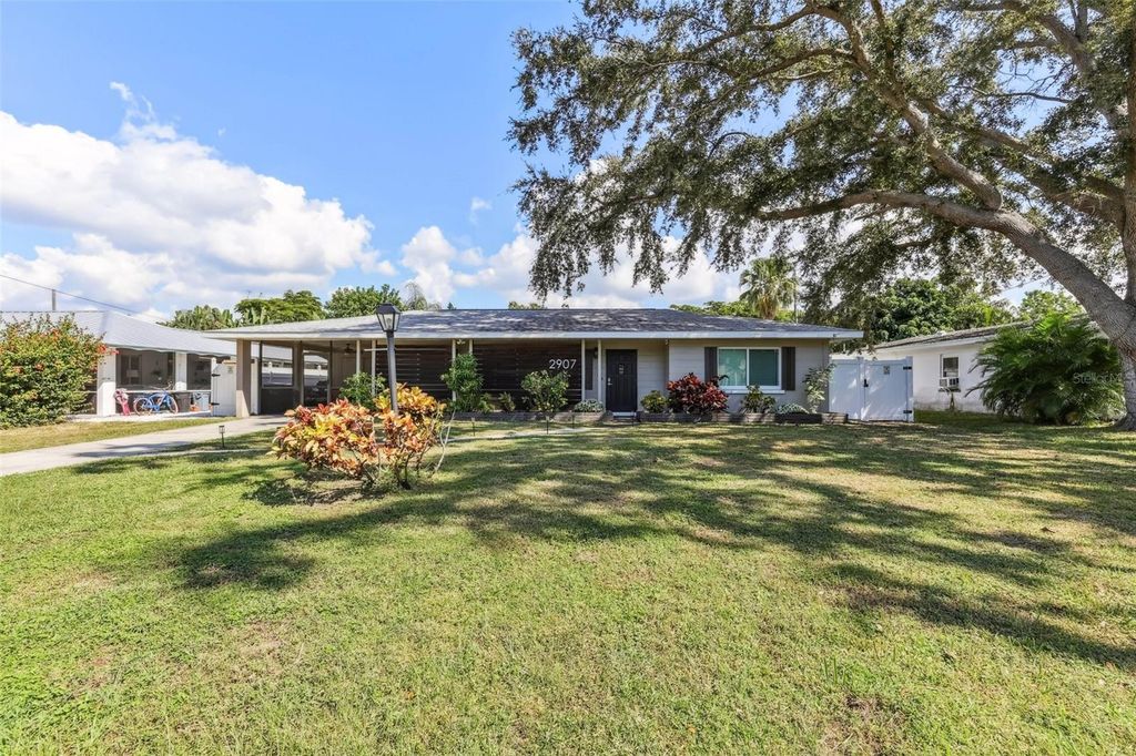Photo of 2907 Marshall Drive, Sarasota, FL 34239 (MLS # A4669618)