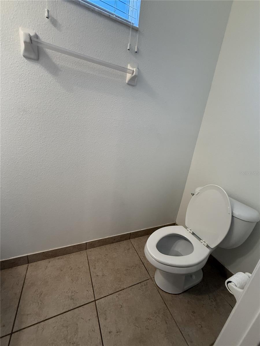 ISLES OF OVIEDO - Residential Lease