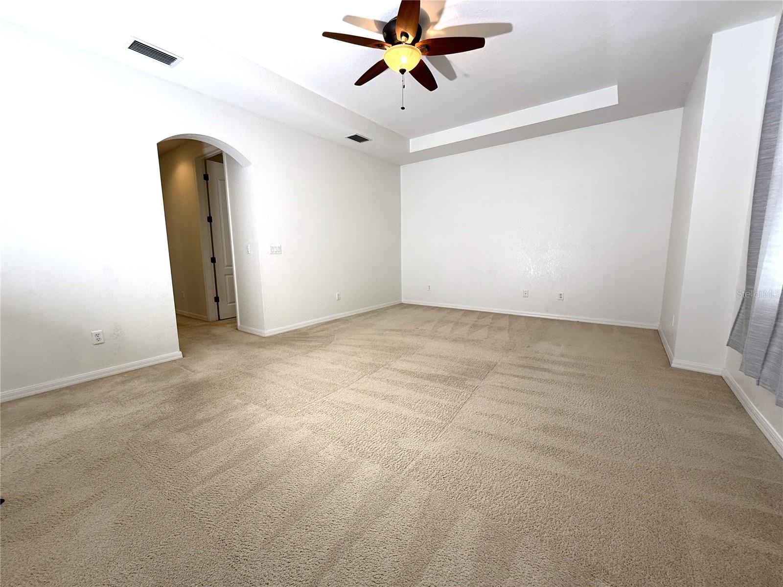 ISLES OF OVIEDO - Residential Lease