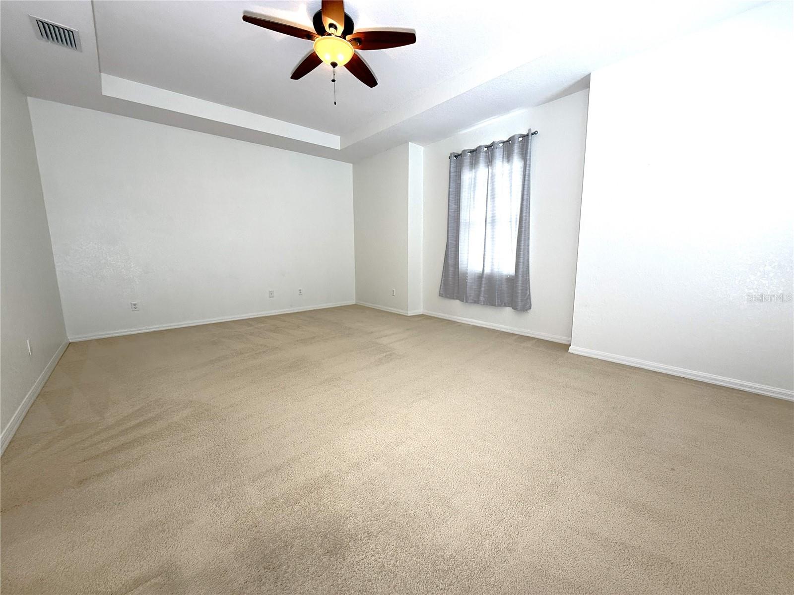 ISLES OF OVIEDO - Residential Lease