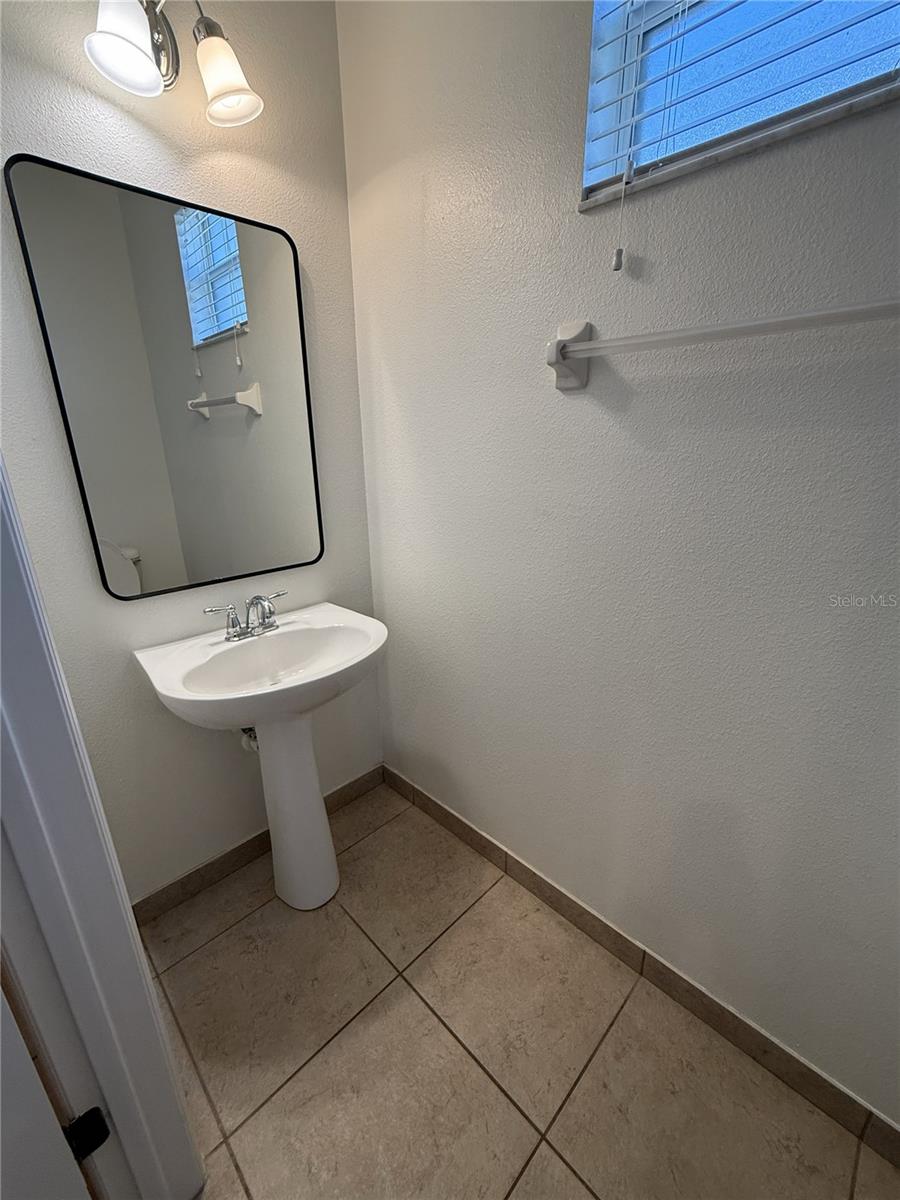 ISLES OF OVIEDO - Residential Lease