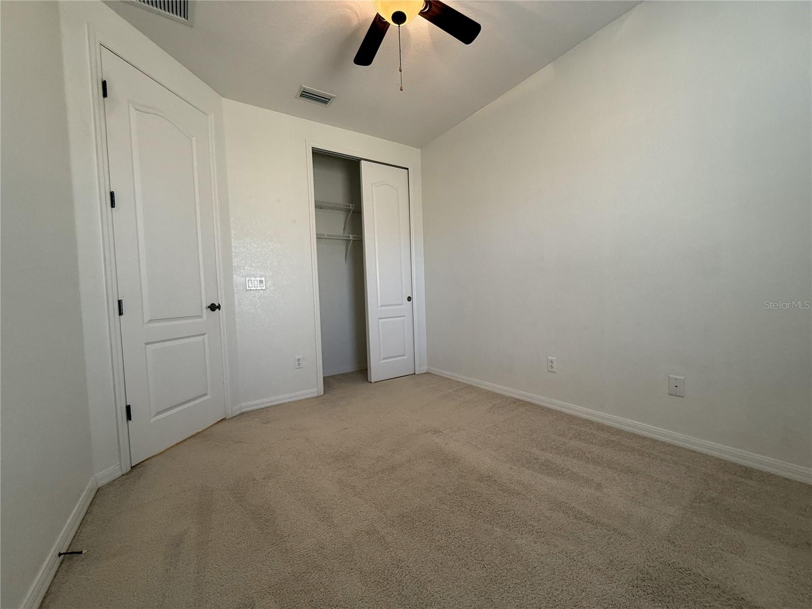 ISLES OF OVIEDO - Residential Lease