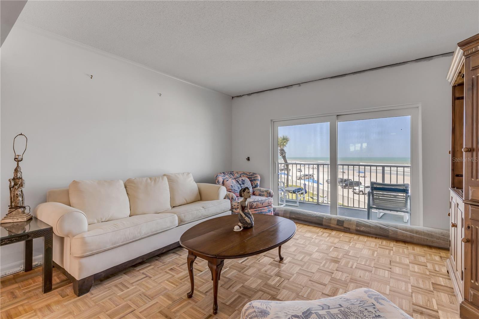 1111 HILL STREET U3