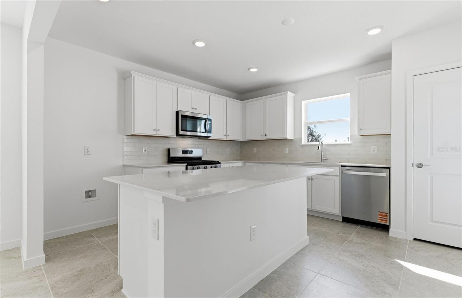 3039 WINDSWEPT WAY