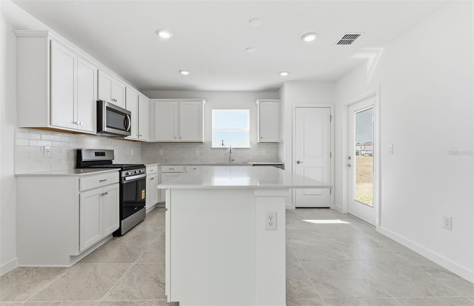 3039 WINDSWEPT WAY