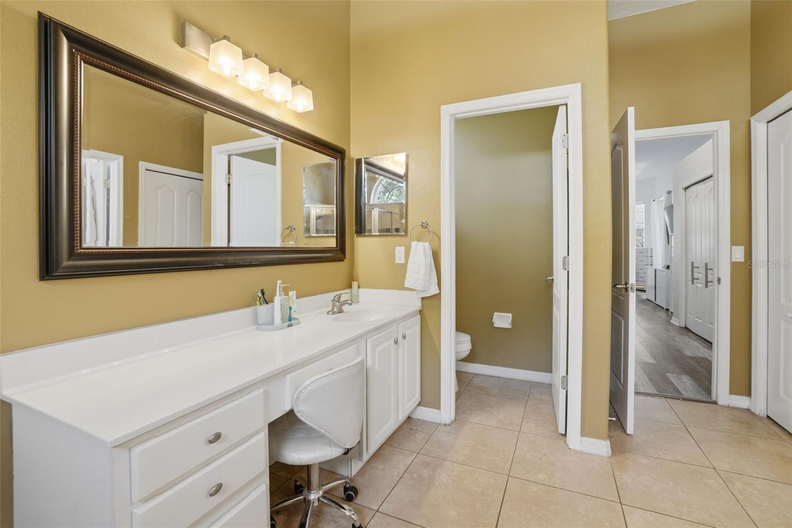 ADMIRAL POINTE - Residential