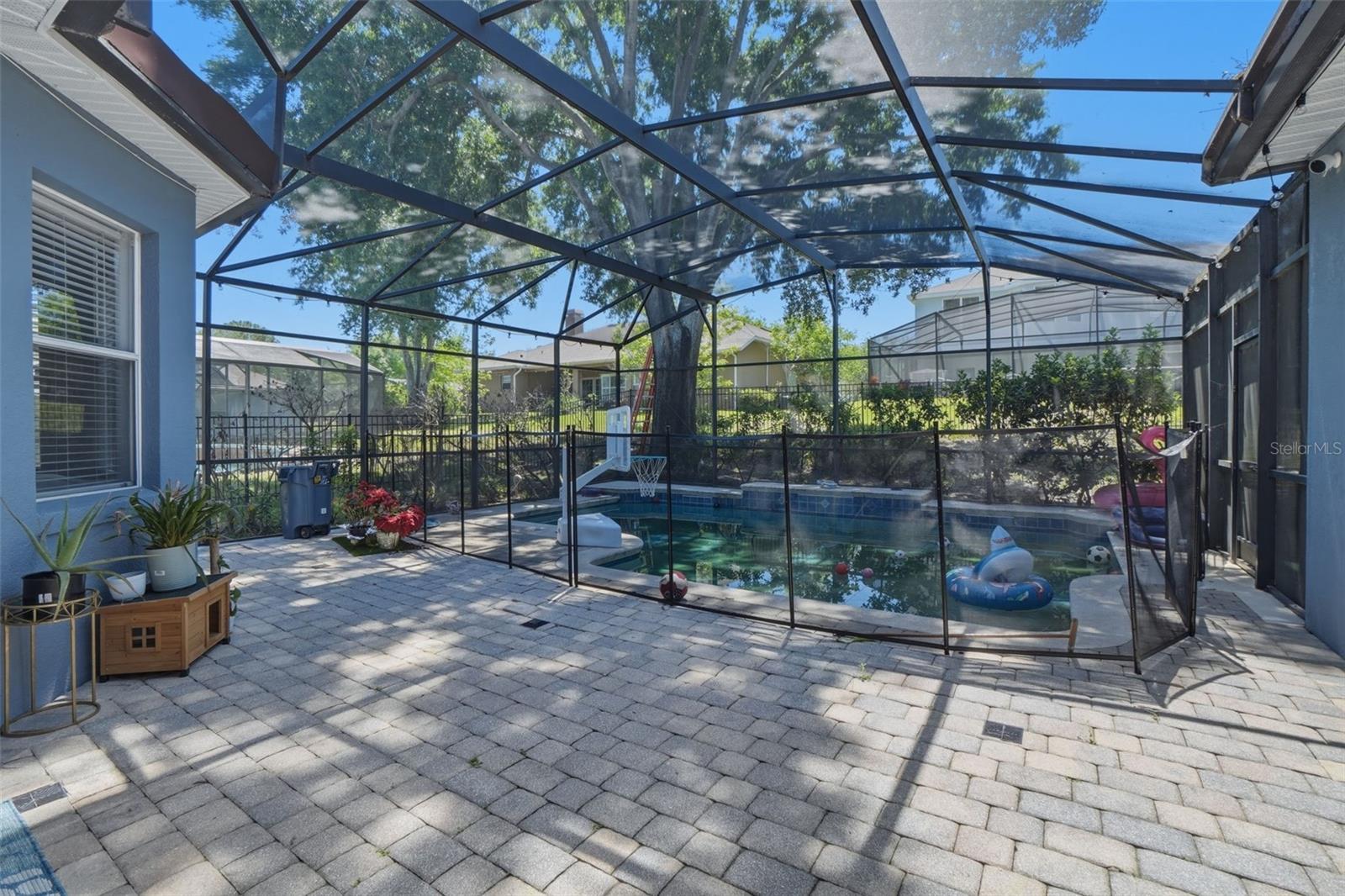 ADMIRAL POINTE - Residential