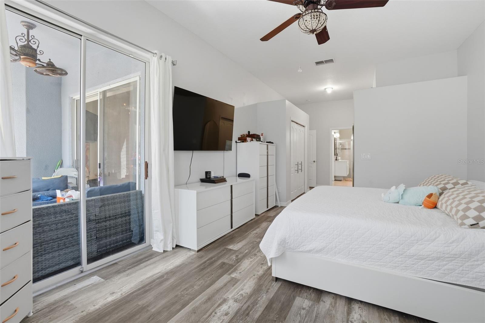 ADMIRAL POINTE - Residential