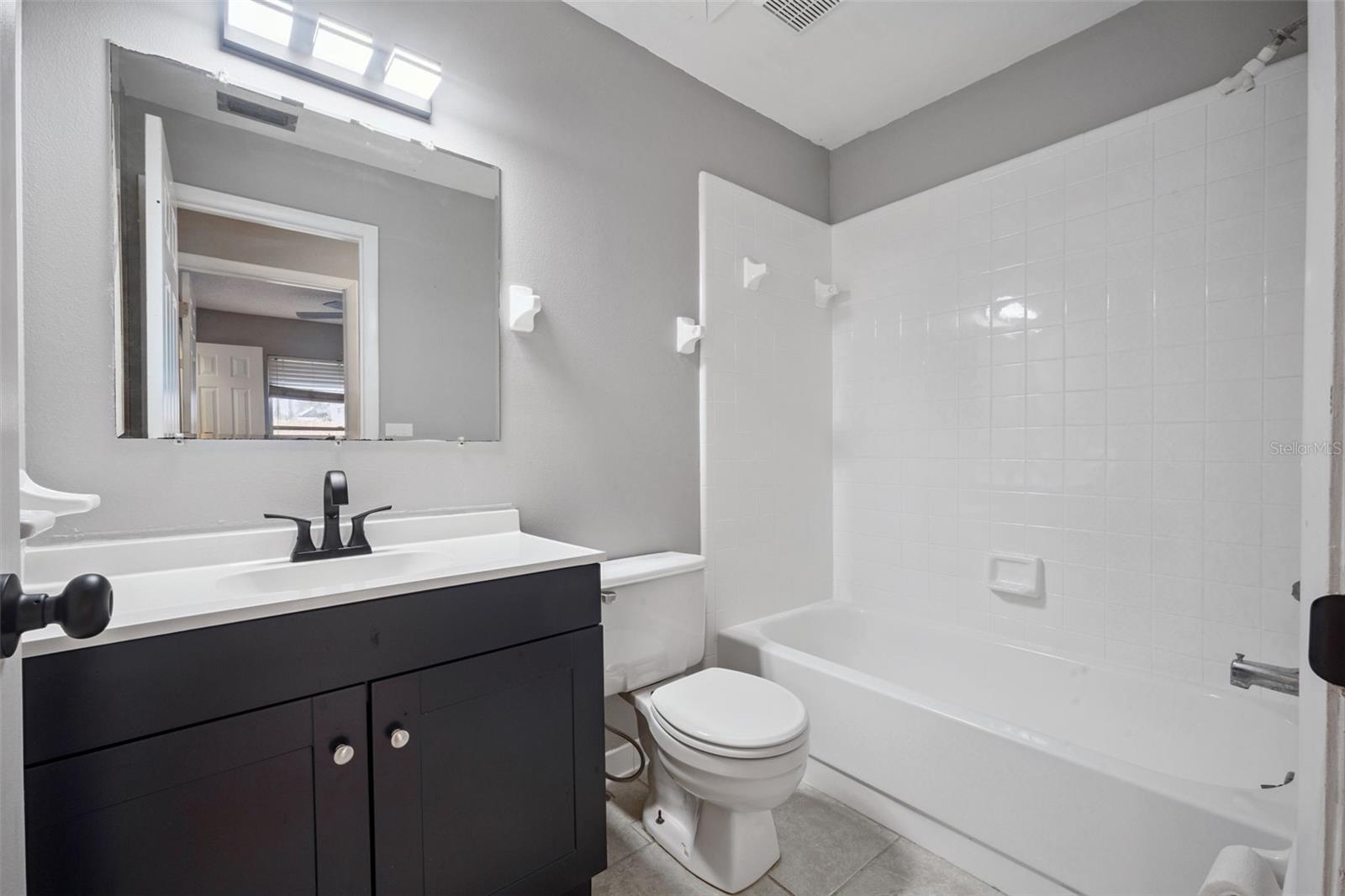 MOUNT DORA FLAVELLS DIV - Residential Lease