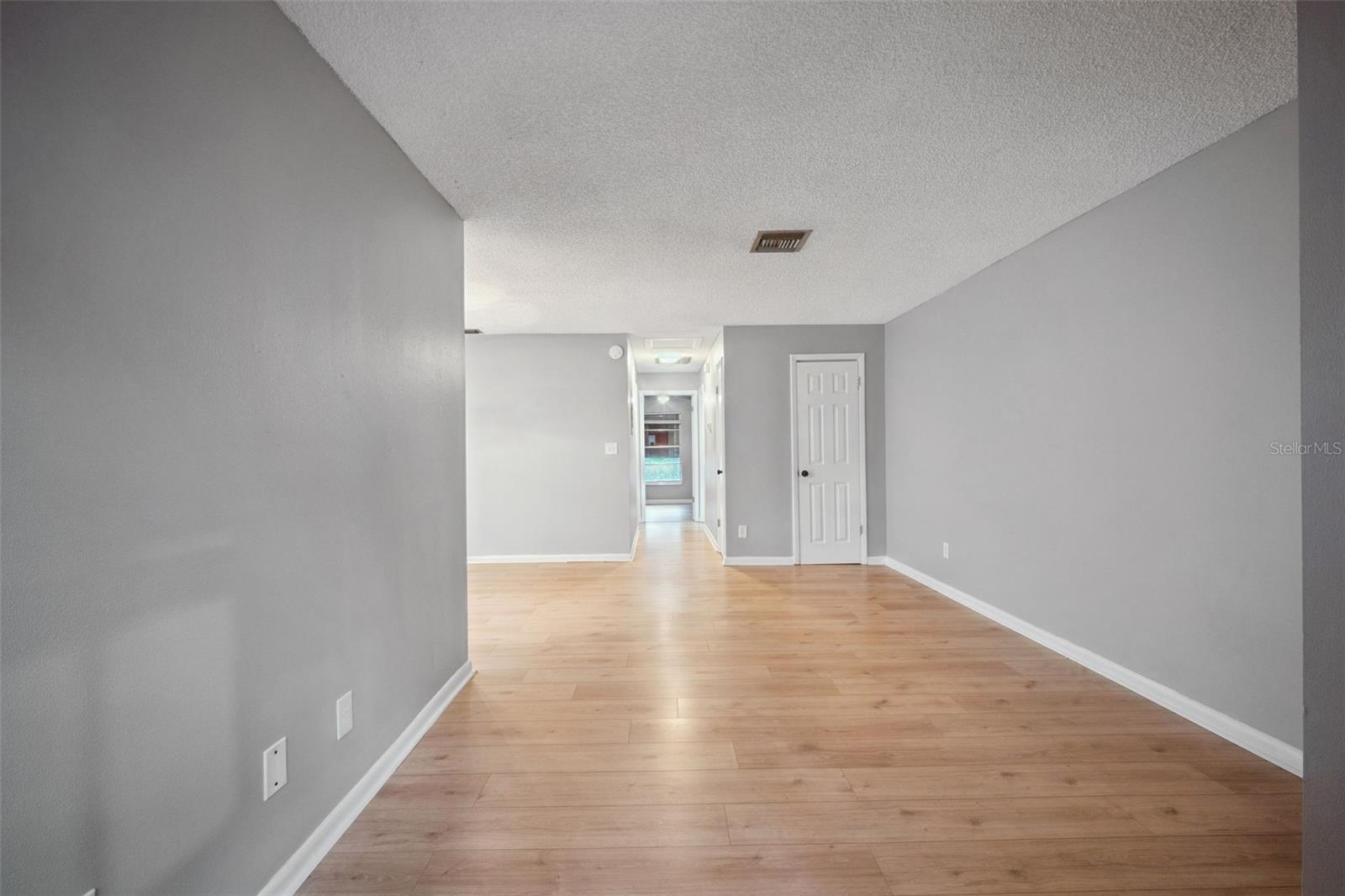 MOUNT DORA FLAVELLS DIV - Residential Lease