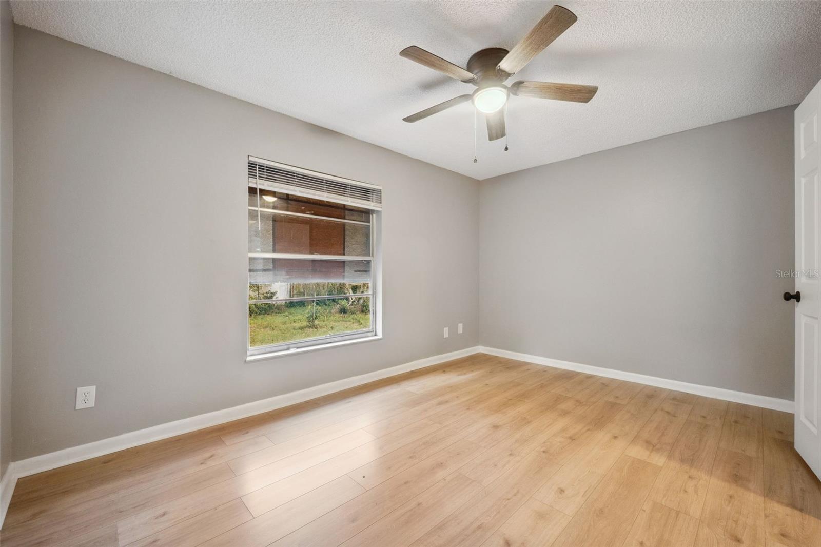 MOUNT DORA FLAVELLS DIV - Residential Lease