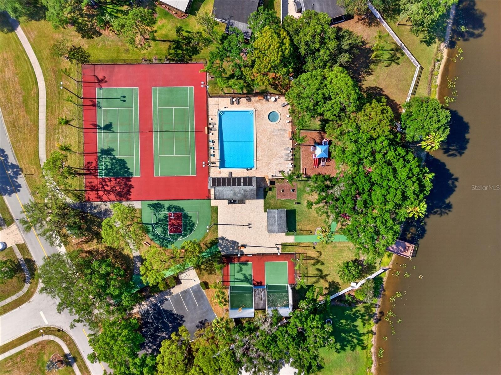 MANORS OF FOREST LAKES THE - Residential