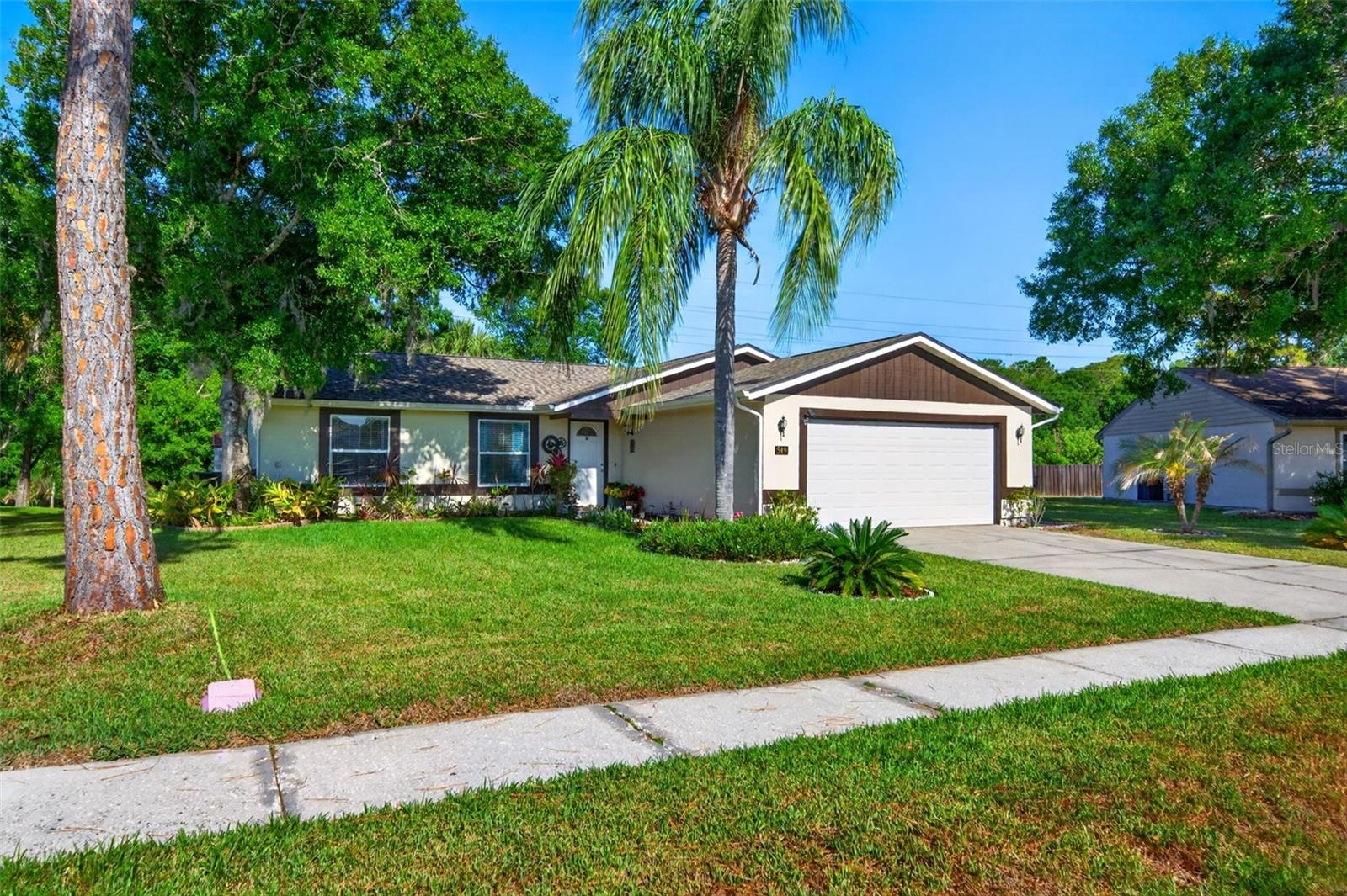 MANORS OF FOREST LAKES THE - Residential