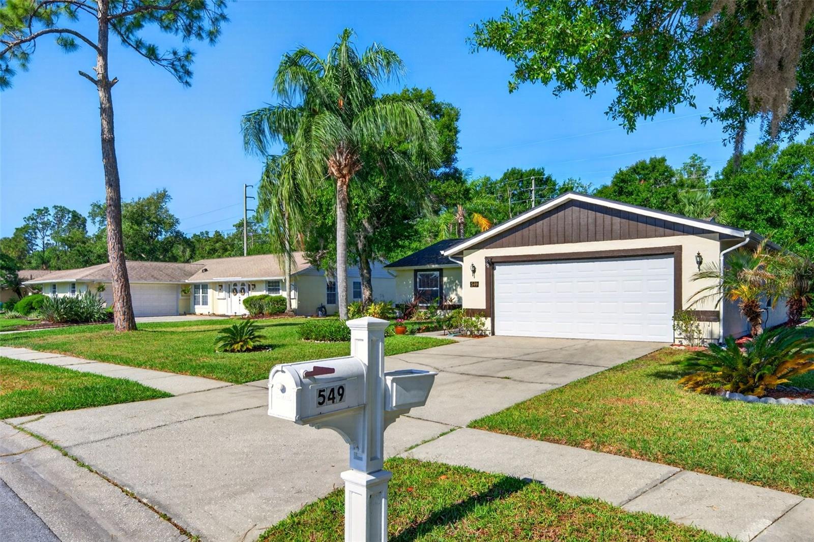 549 LONGWOOD CIRCLE