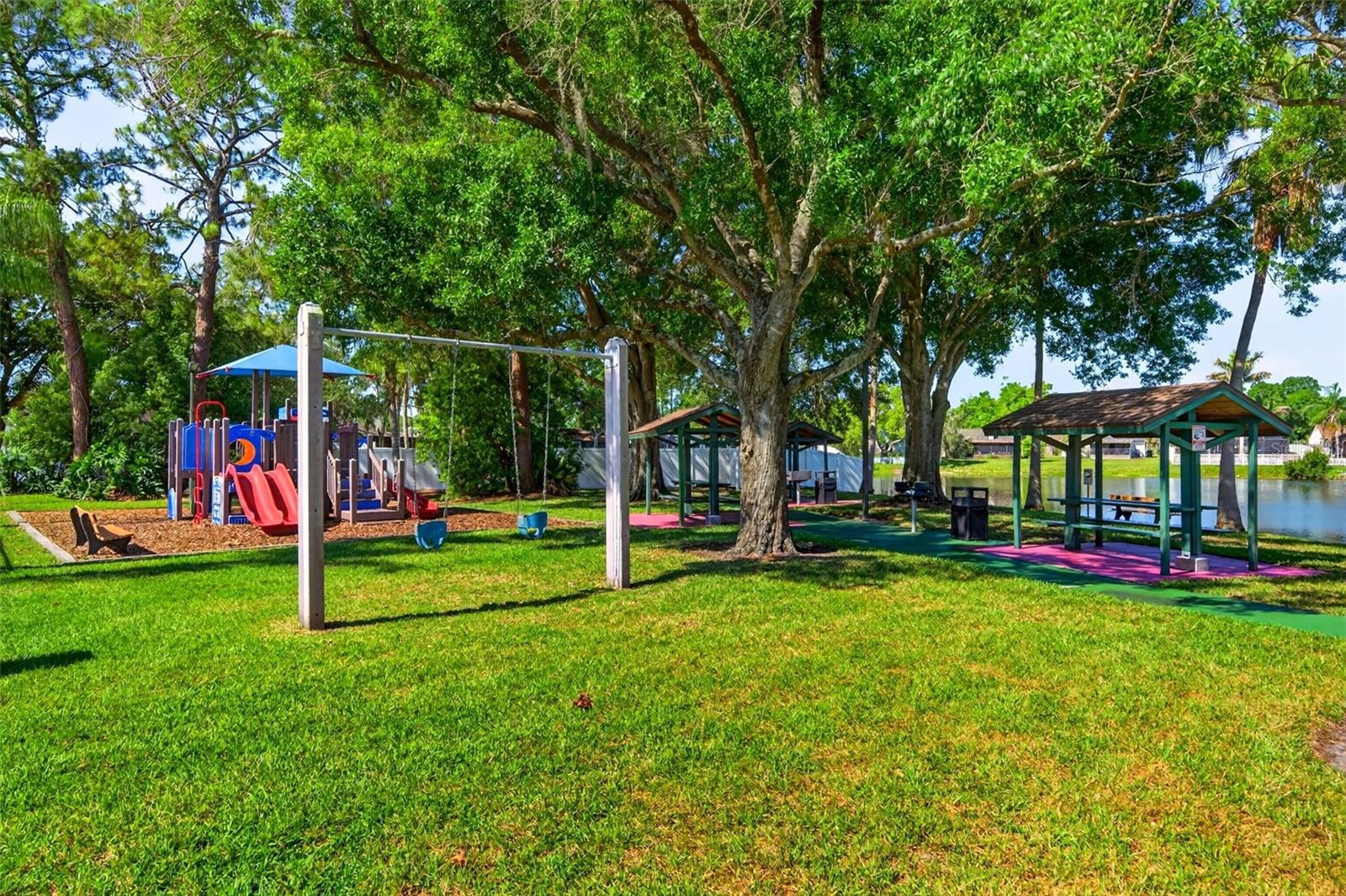 MANORS OF FOREST LAKES THE - Residential