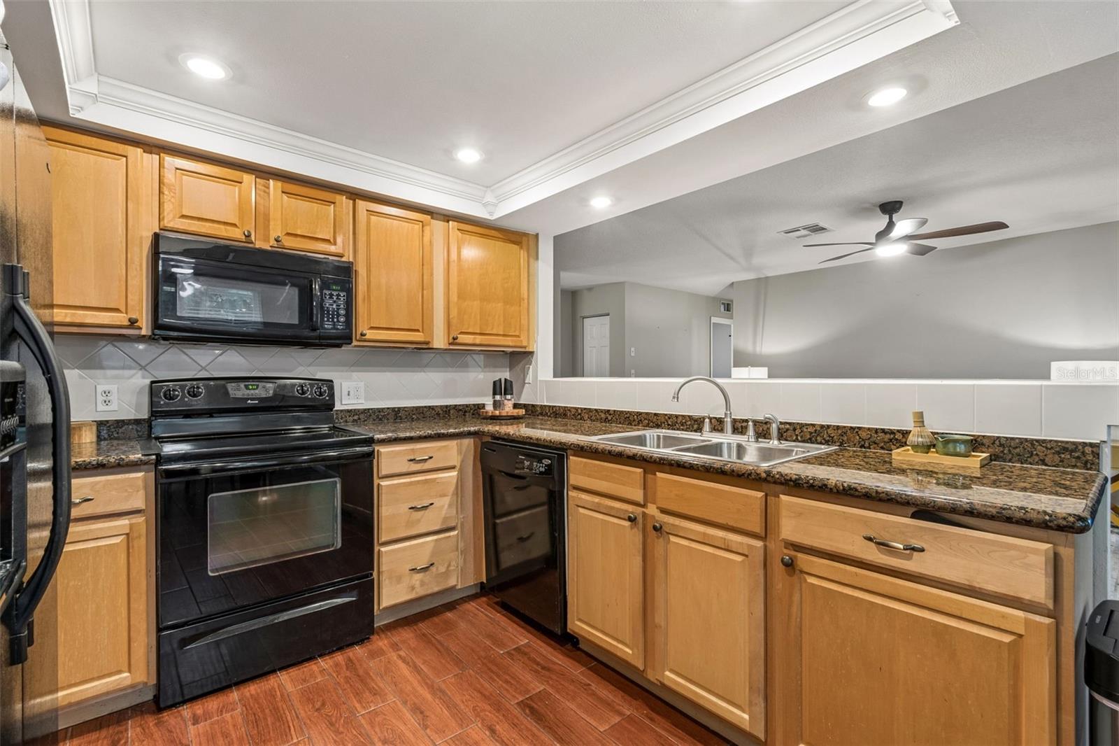 SEMINOLE TRAIL ESTATES - Residential