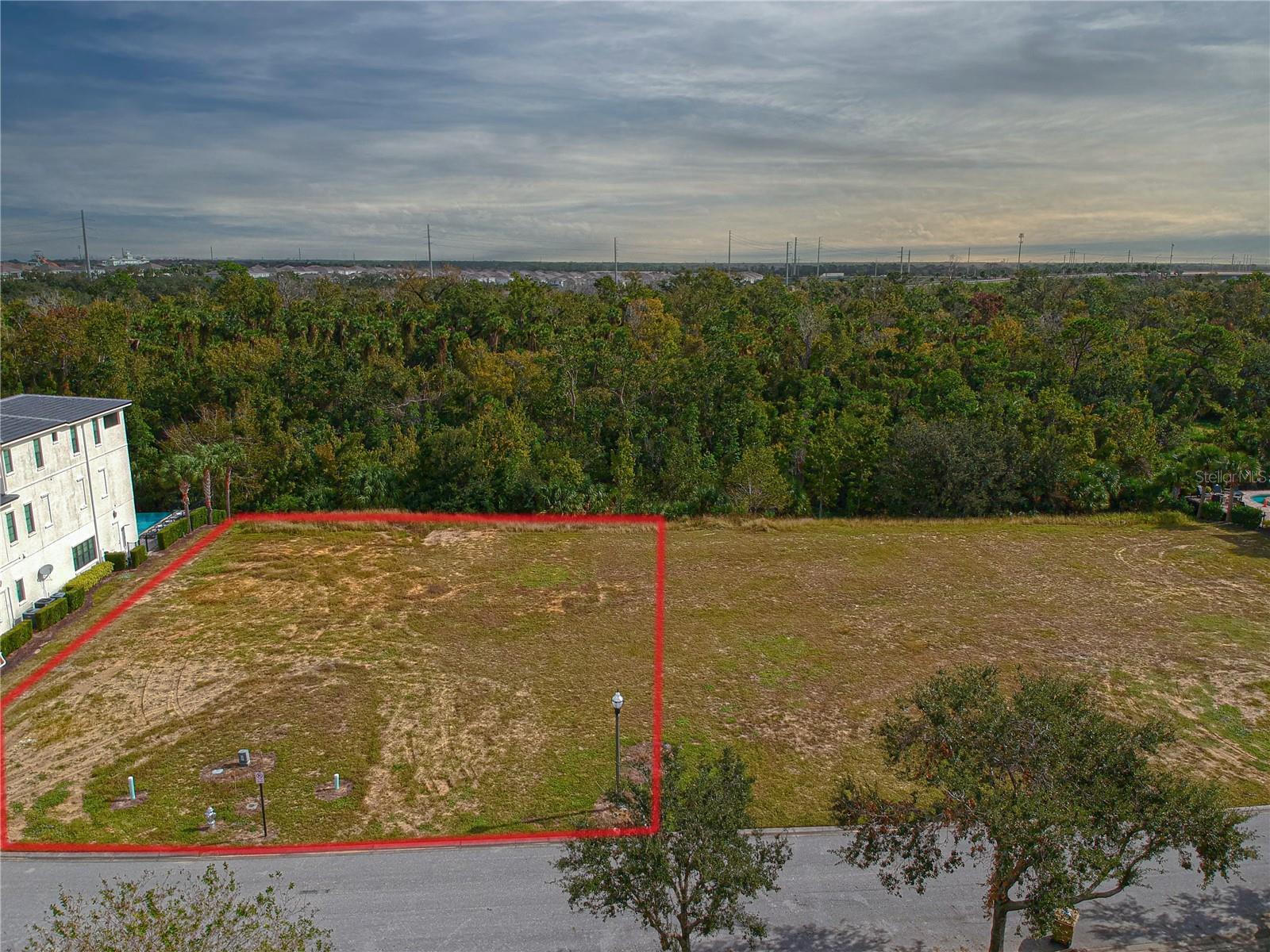 560 MUIRFIELD LOOP