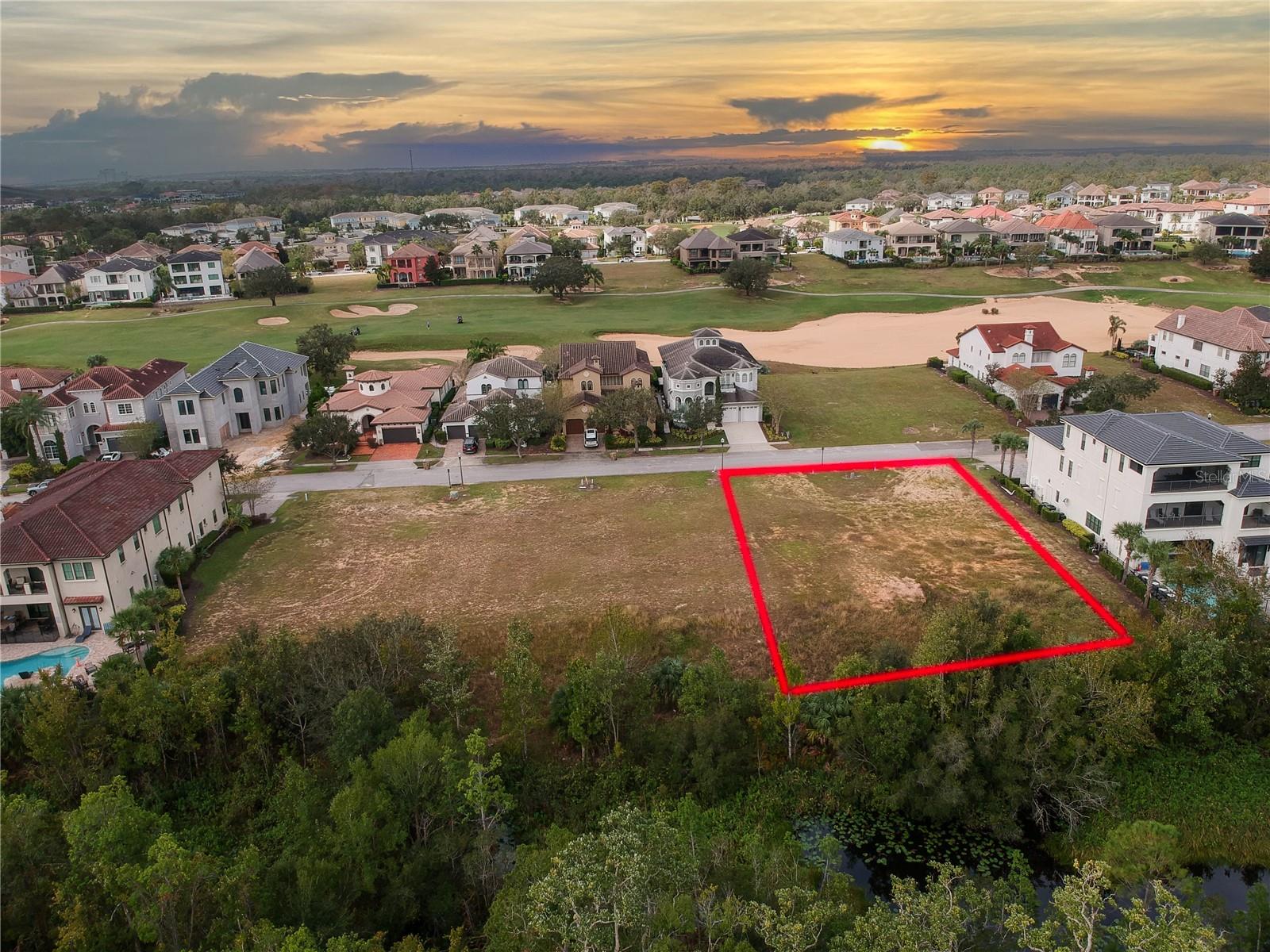 560 MUIRFIELD LOOP