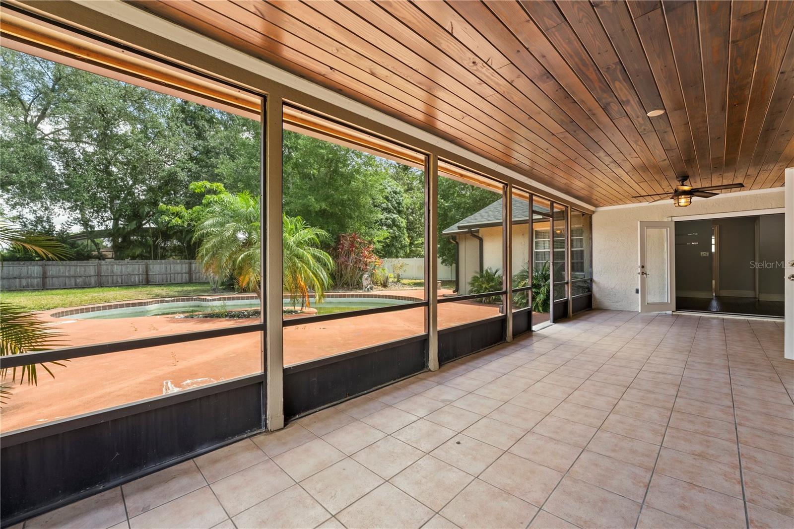 BAY LAKES AT GRANADA SEC 02 - Residential Lease