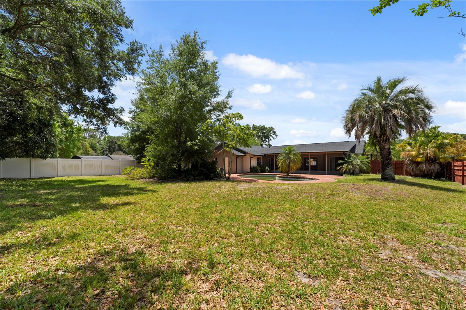 BAY LAKES AT GRANADA SEC 02 - Residential Lease