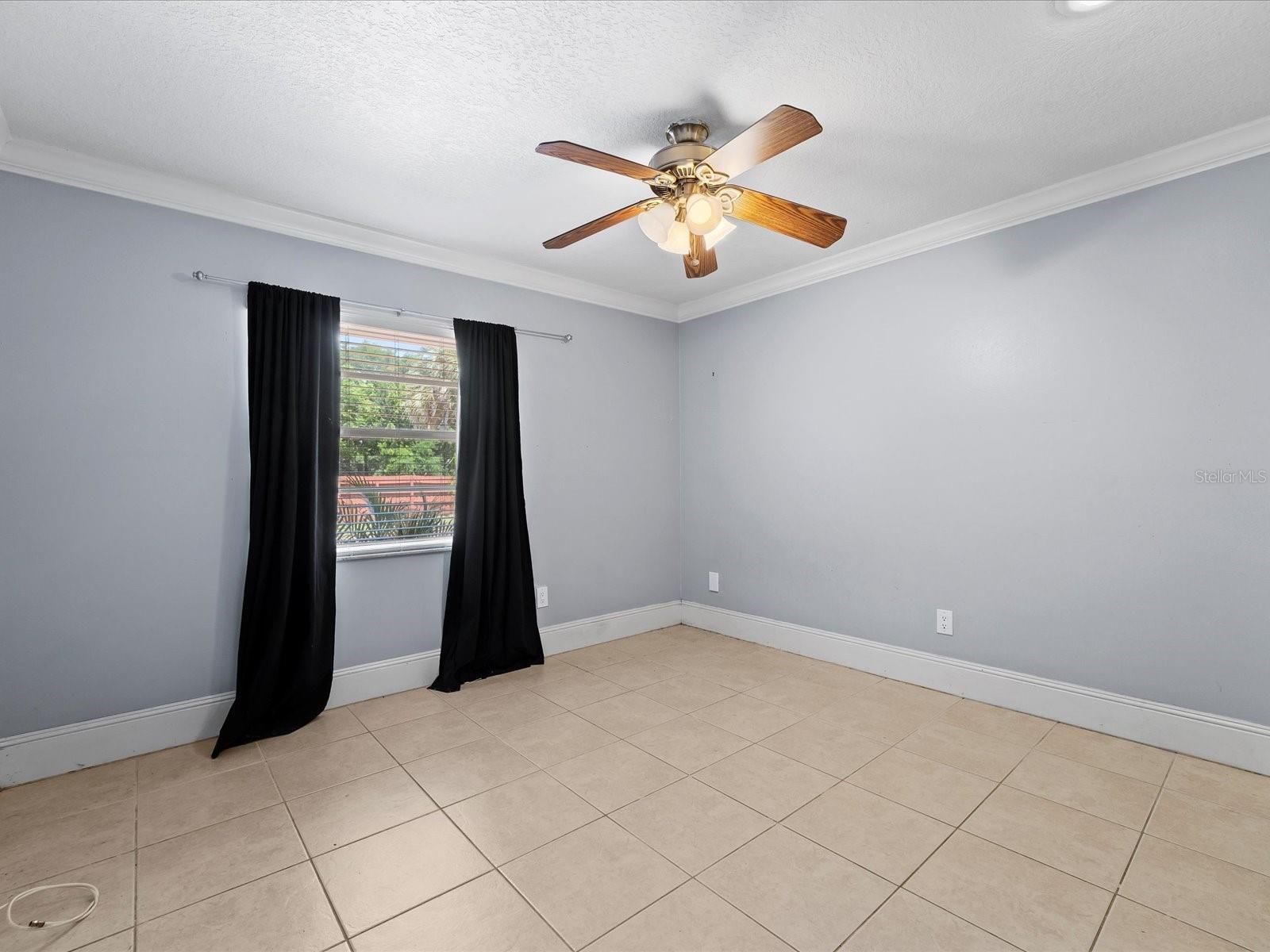 BAY LAKES AT GRANADA SEC 02 - Residential Lease