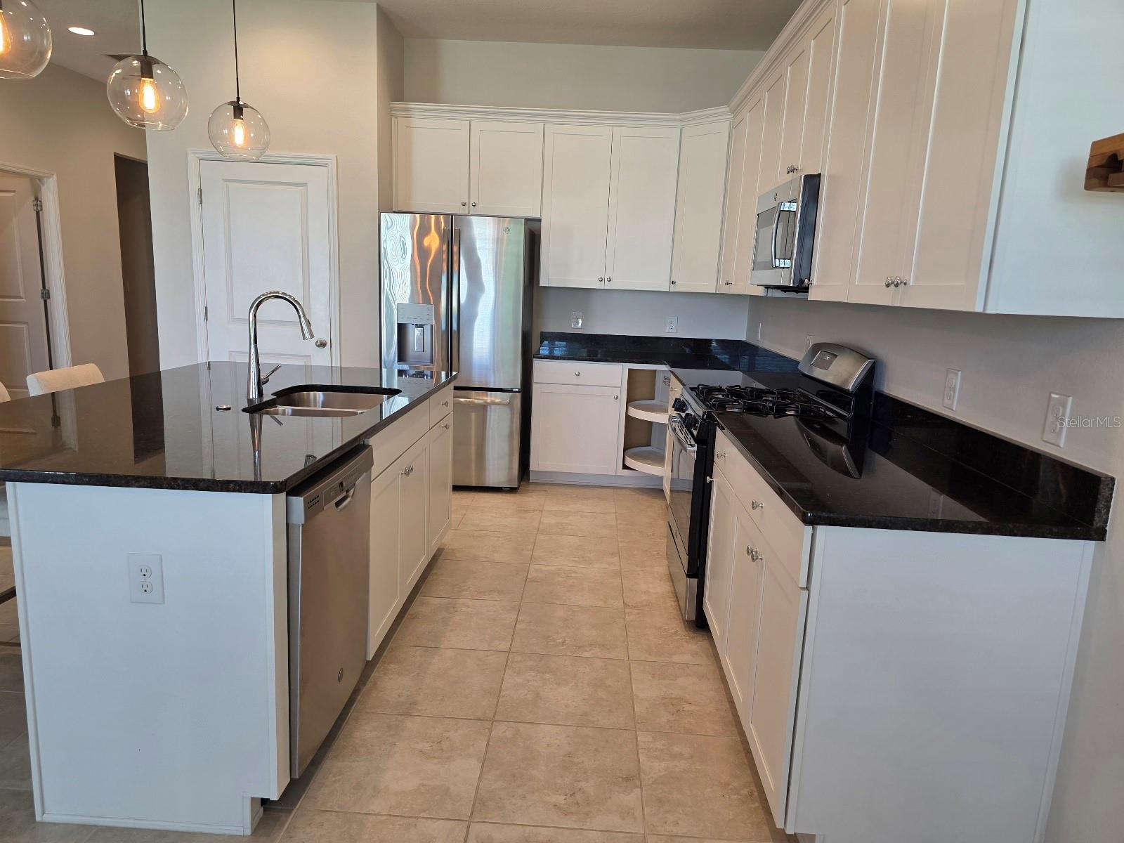 722 GRAND HILLTOP DRIVE