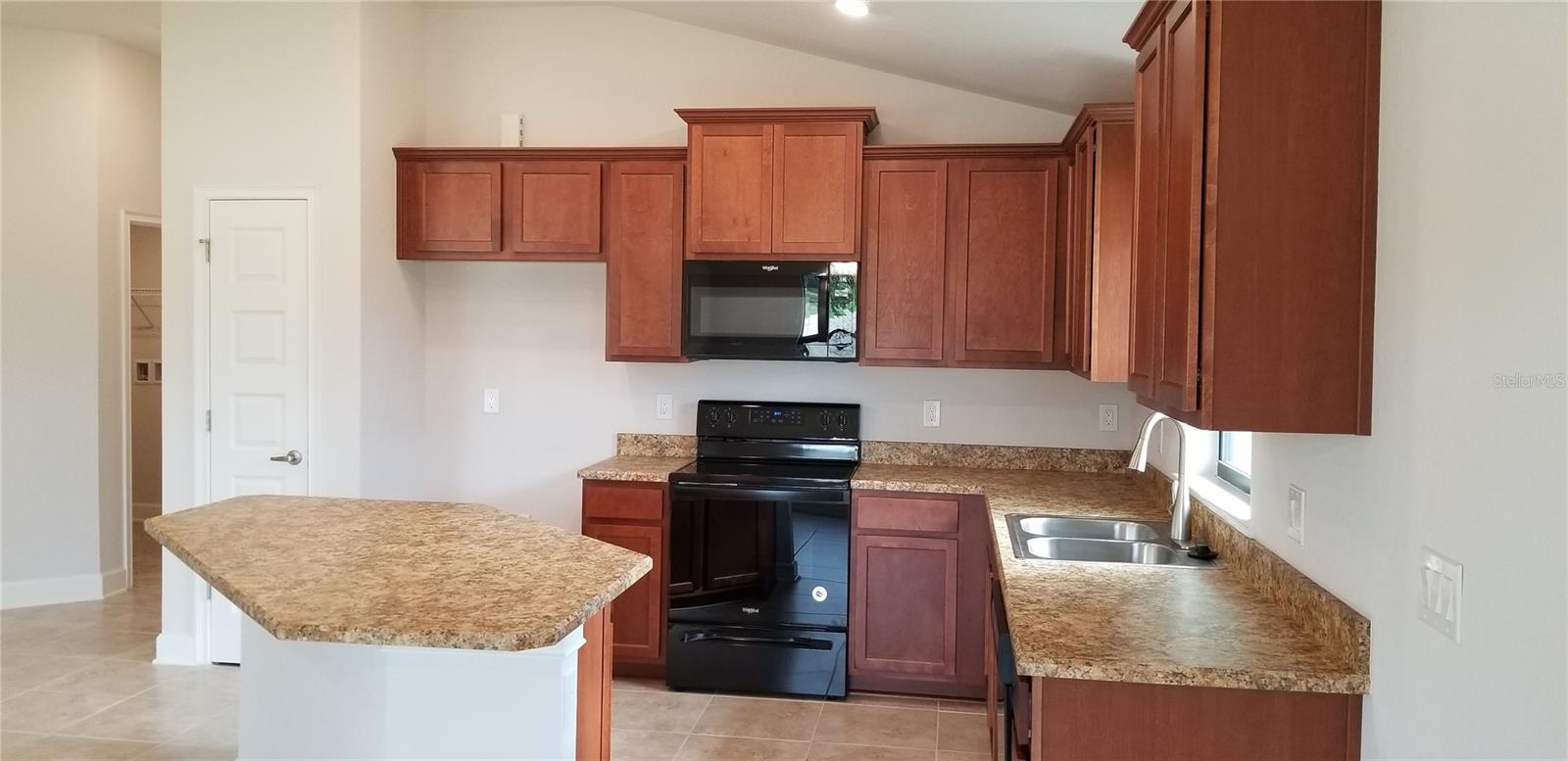 CITRUS LANDING - Residential