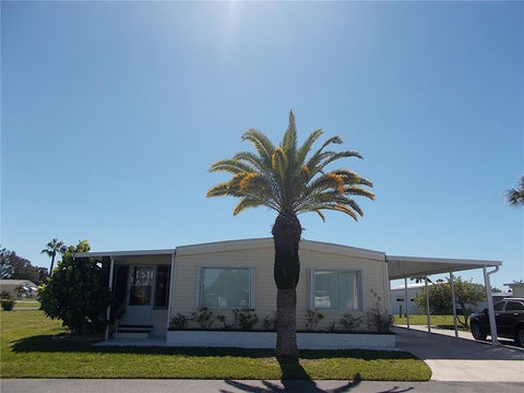 Photo of 490 Ashwood Drive, Venice, FL 34285 (MLS # N6146317)