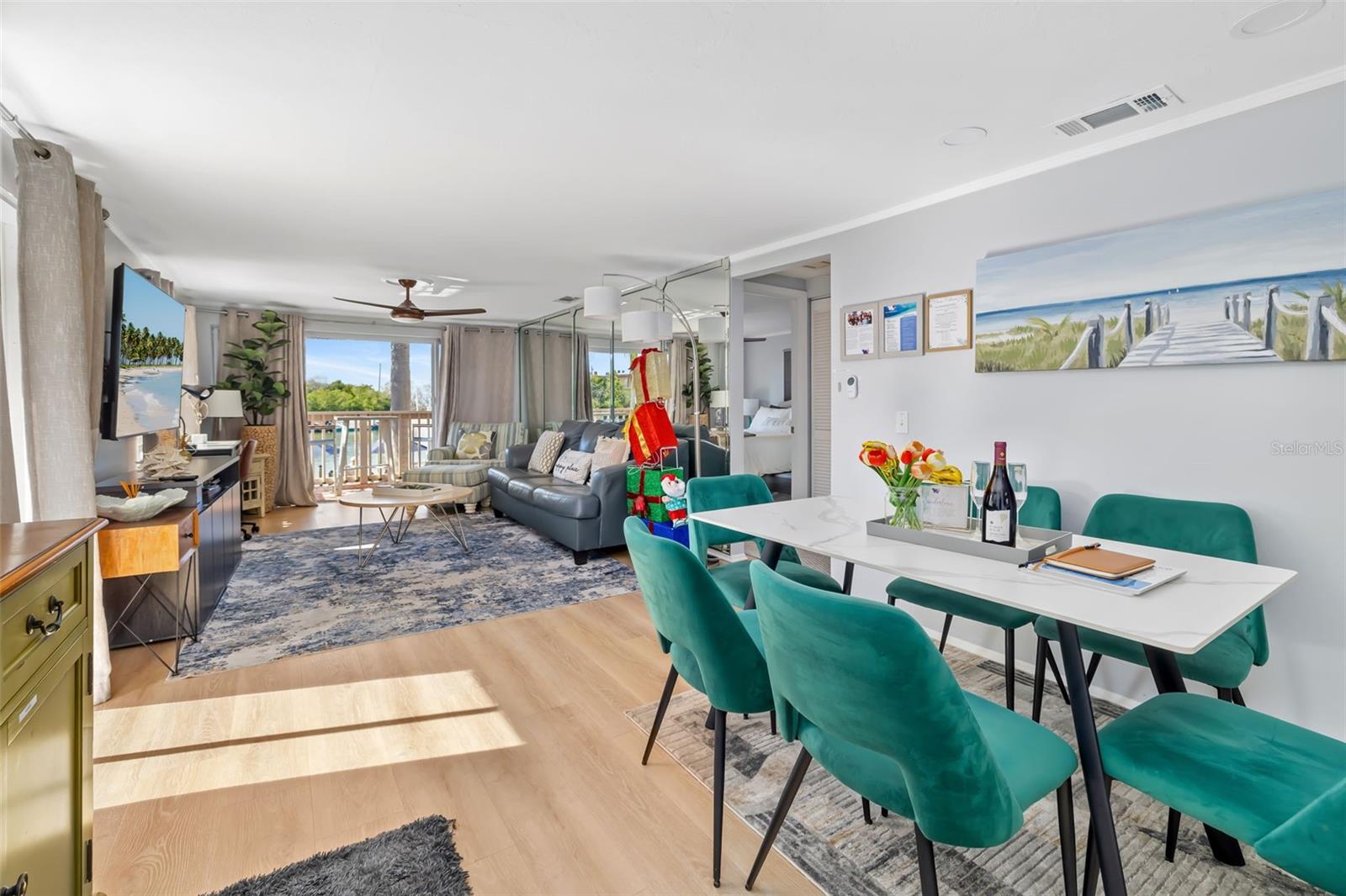 CORAL SHORES - Commercial Sale