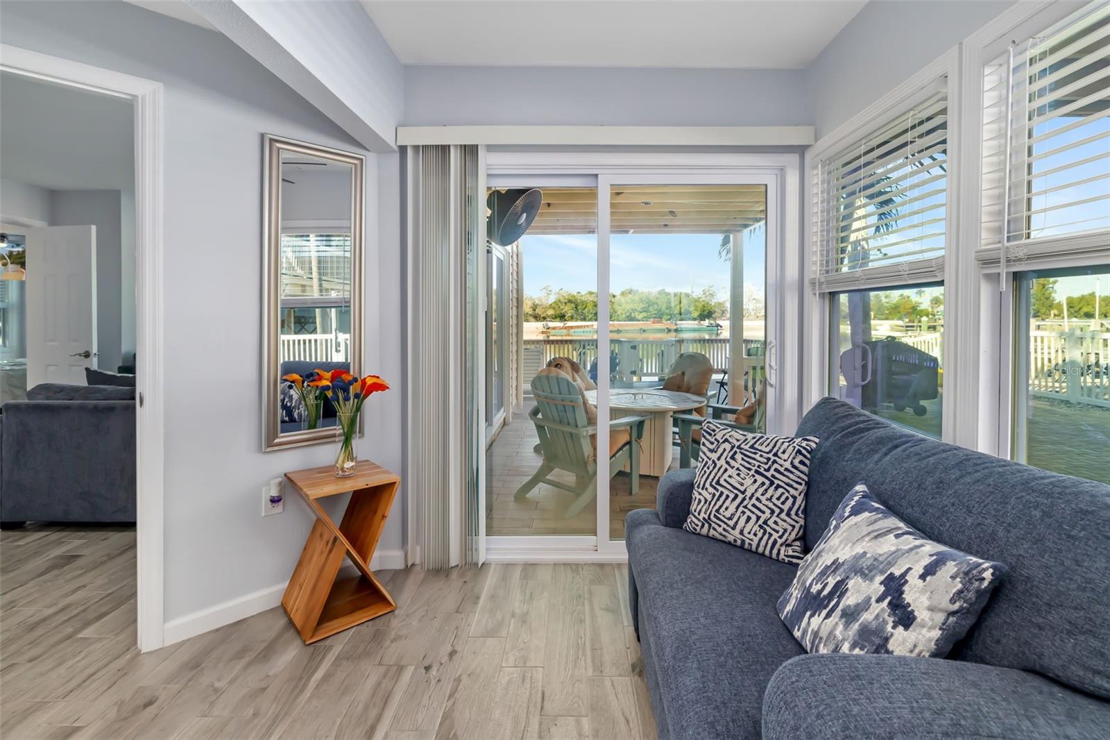 CORAL SHORES - Commercial Sale