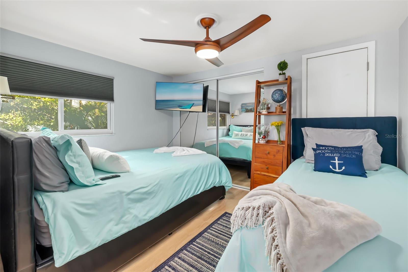 CORAL SHORES - Commercial Sale