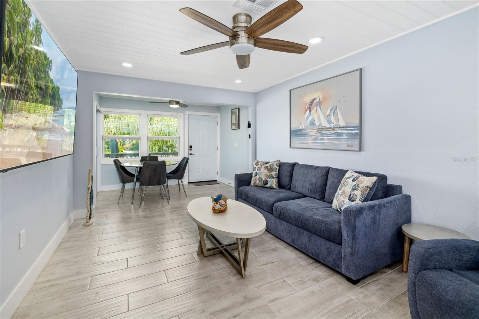 CORAL SHORES - Commercial Sale